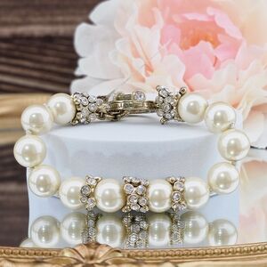 Heidi Daus Elegant Tear Drop Beaded Crystal Toggle Bracelet Boho Vintage Inspire